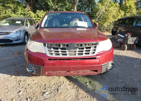 2011 Subaru Forester 2.5X Premium из США, поврежденный, VIN JF2SHADC4BH753662